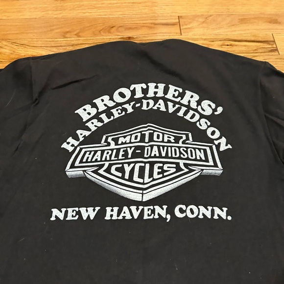 Harley-Davidson Black Tee with Motorcycle Graphic - Picture 4 of 7